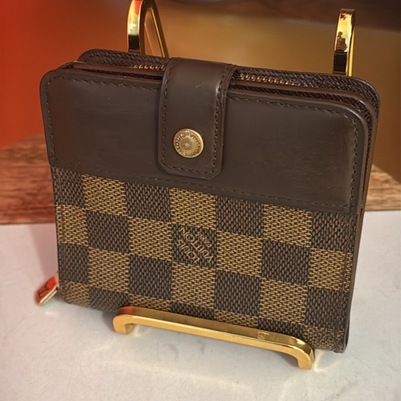Louis Vuitton Damier Bifold wallet - Picture 2 of 16